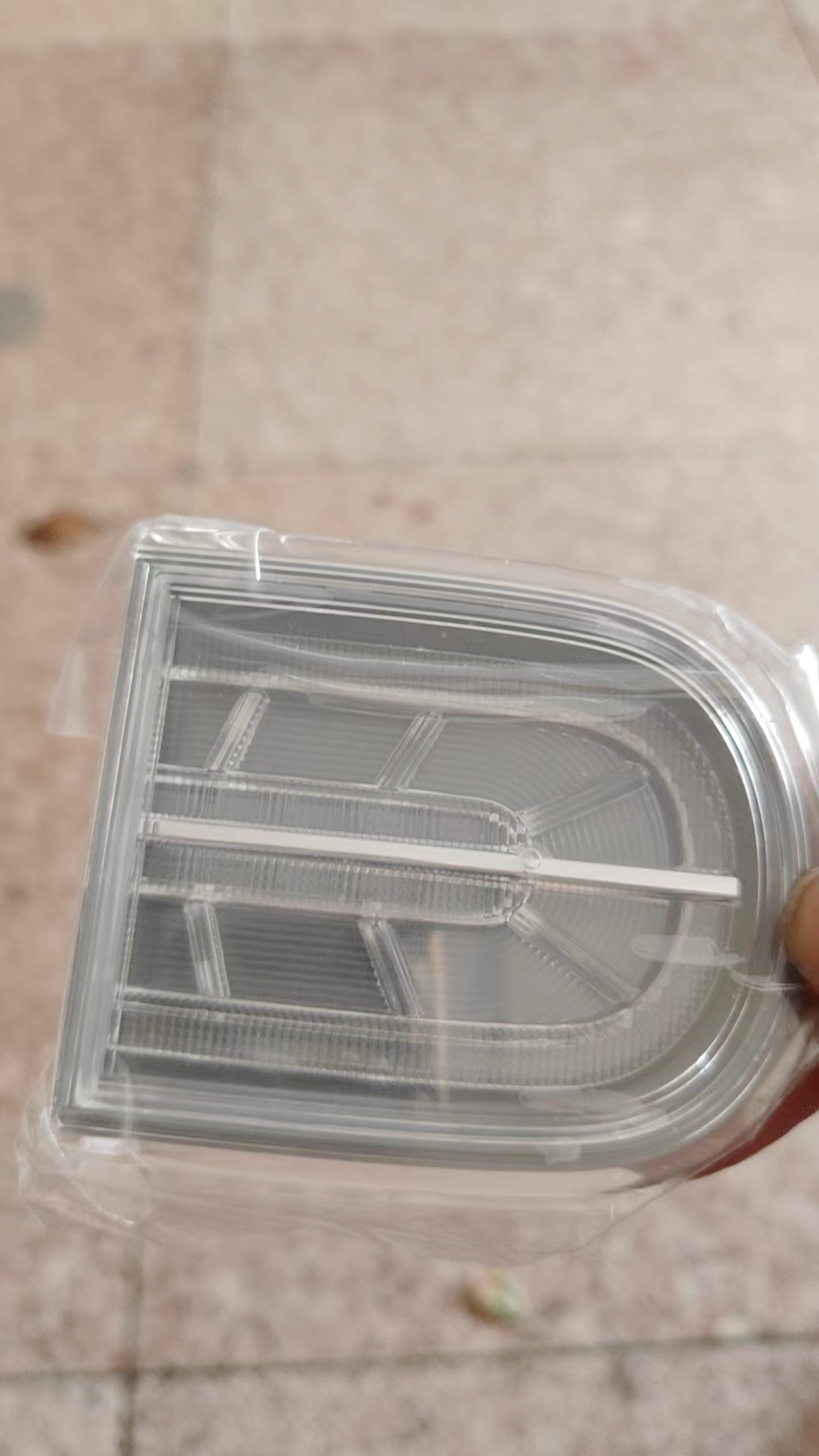 后反射器片.jpg 后反射器片.jpg