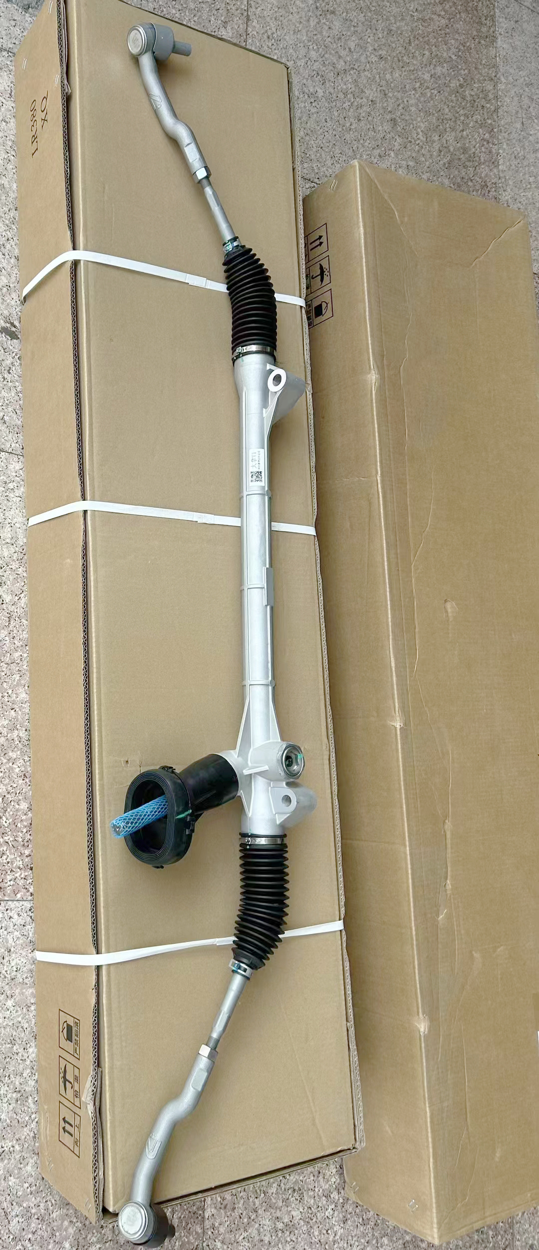 方向機(jī).jpg 方向機(jī).jpg